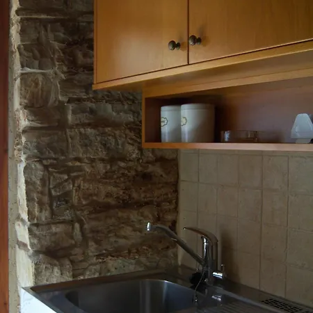 Eleni's Appartement *