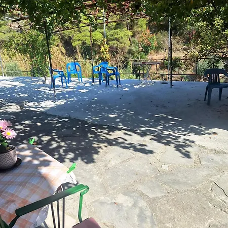 Apartment Eleni's Apsiou